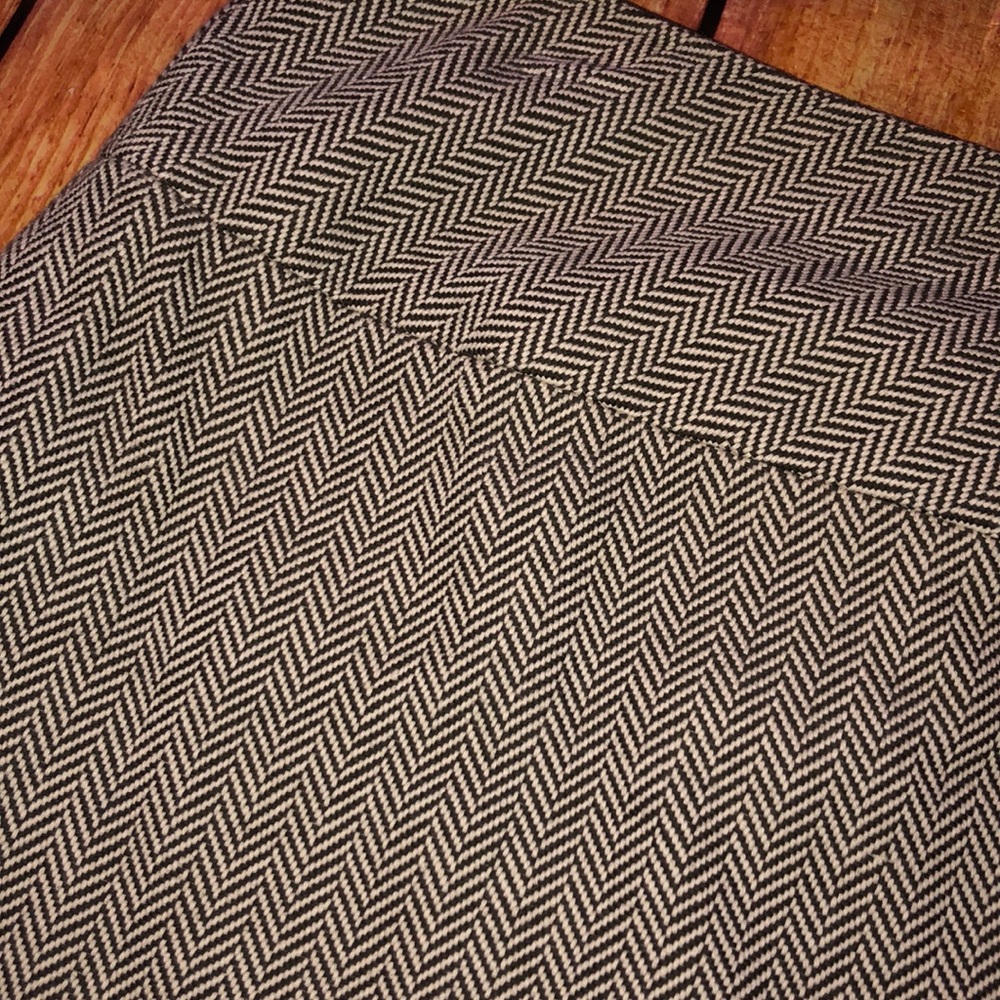 Michael Kors herringbone pencil skirt - size 8 - Picture 3 of 6